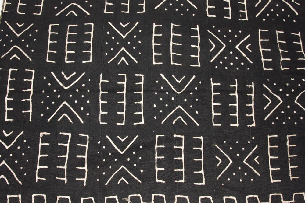 MC256 - Black and White Handcrafted Mud cloth fabric from Mali